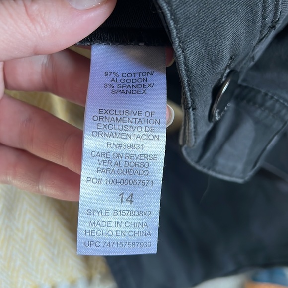 Democracy Camo Pants - Picture 5 of 6